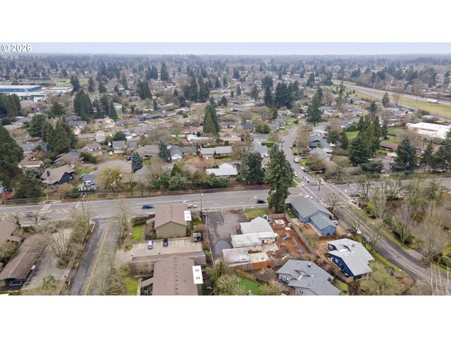 2125 COBURG Rd, Eugene, OR 97401