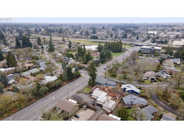 2125 COBURG Rd, Eugene, OR 97401