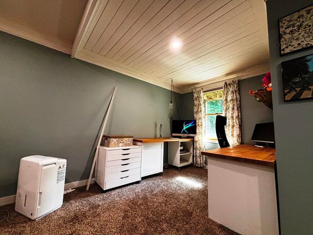 10520 S Dalzell Road, Traverse City, MI 49684