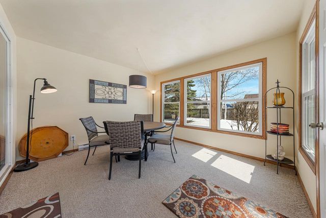 1734 S REBECCA LANE, Appleton, WI 54915