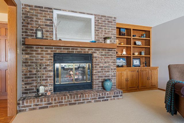 1734 S REBECCA LANE, Appleton, WI 54915