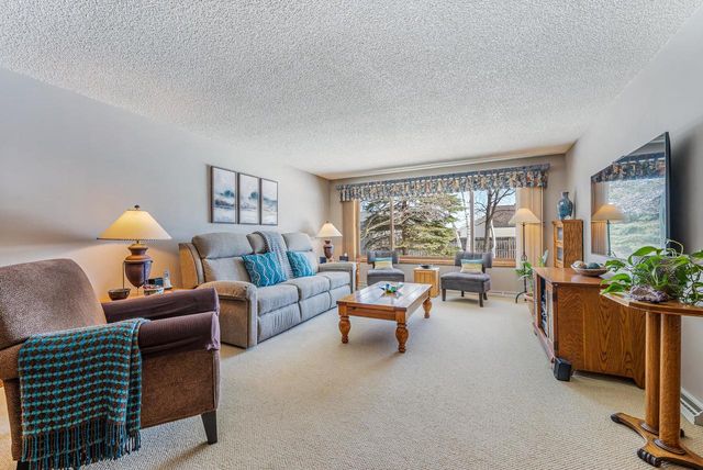 1734 S REBECCA LANE, Appleton, WI 54915