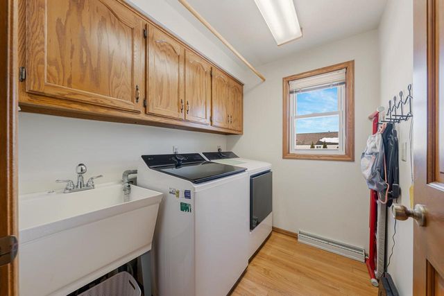 1734 S REBECCA LANE, Appleton, WI 54915