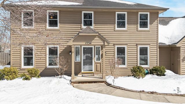 1734 S REBECCA LANE, Appleton, WI 54915
