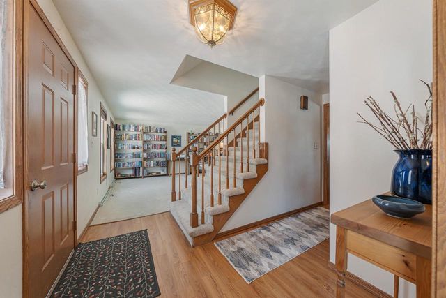 1734 S REBECCA LANE, Appleton, WI 54915