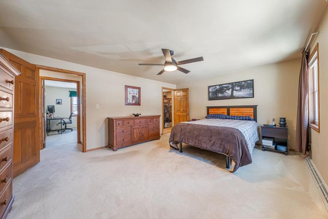 1734 S REBECCA LANE, Appleton, WI 54915