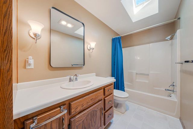 1734 S REBECCA LANE, Appleton, WI 54915