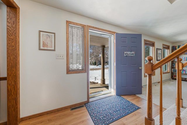 1734 S REBECCA LANE, Appleton, WI 54915