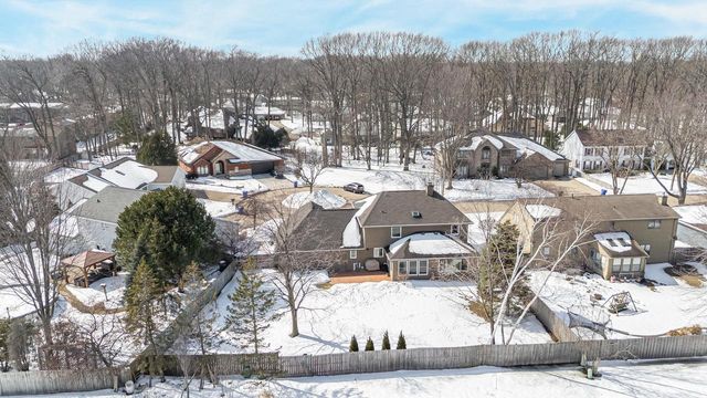 1734 S REBECCA LANE, Appleton, WI 54915