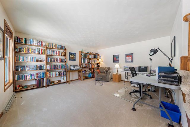 1734 S REBECCA LANE, Appleton, WI 54915