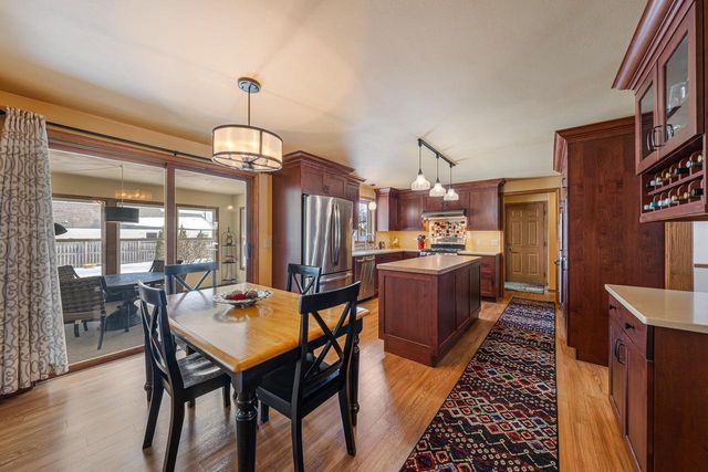 1734 S REBECCA LANE, Appleton, WI 54915