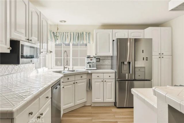 2736 Wanda, Simi Valley, CA 93065