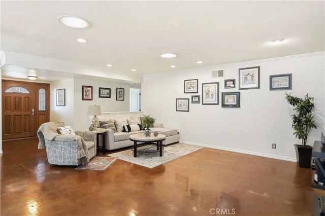 2736 Wanda, Simi Valley, CA 93065