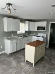 1837 E Granet Avenue, Hazel Park, MI 48030