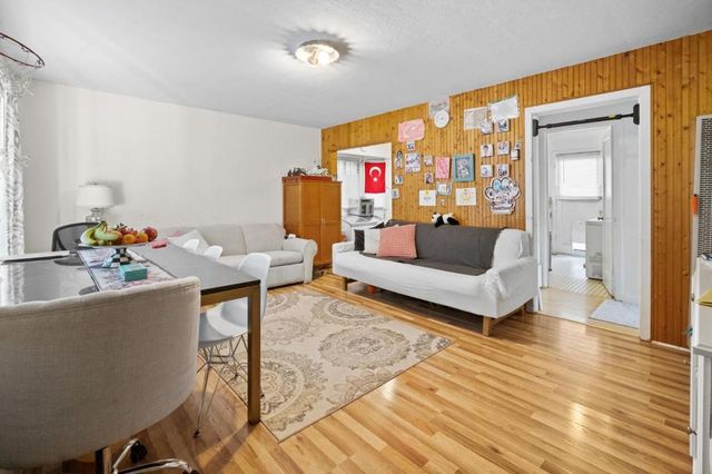 2066 Sterling Avenue, Menlo Park, CA 94025