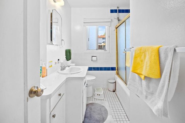 2066 Sterling Avenue, Menlo Park, CA 94025