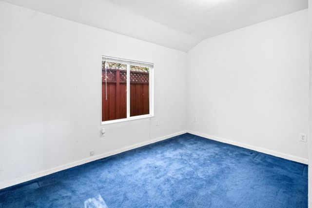 2066 Sterling Avenue, Menlo Park, CA 94025