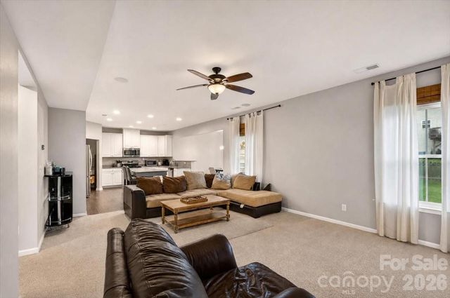 3527 Ettrick Place, Charlotte, NC 28278