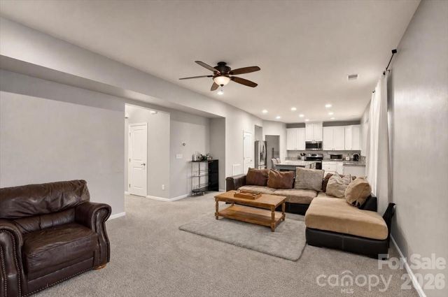 3527 Ettrick Place, Charlotte, NC 28278