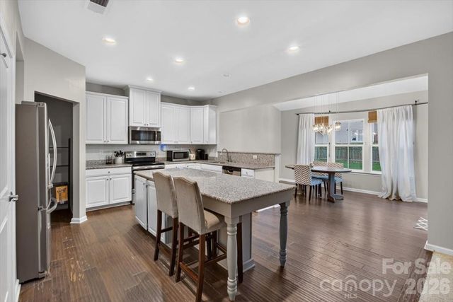 3527 Ettrick Place, Charlotte, NC 28278