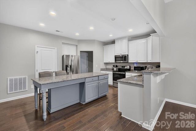 3527 Ettrick Place, Charlotte, NC 28278
