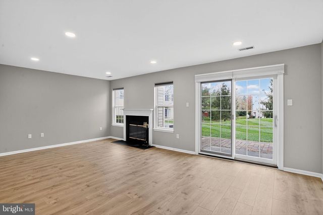 2801 HARVARD CT, North Wales, PA 19454