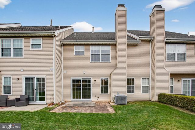 2801 HARVARD CT, North Wales, PA 19454