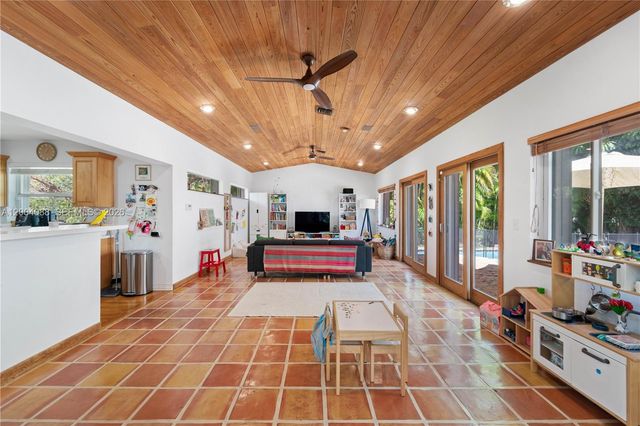 1425 Trillo Ave -, Coral Gables, FL 33146