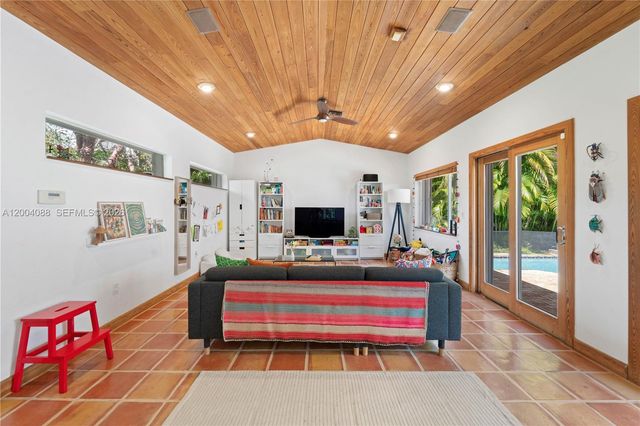 1425 Trillo Ave -, Coral Gables, FL 33146