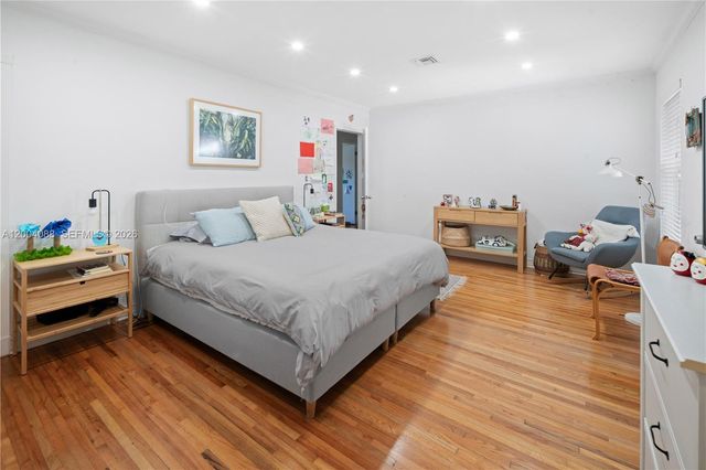 1425 Trillo Ave -, Coral Gables, FL 33146