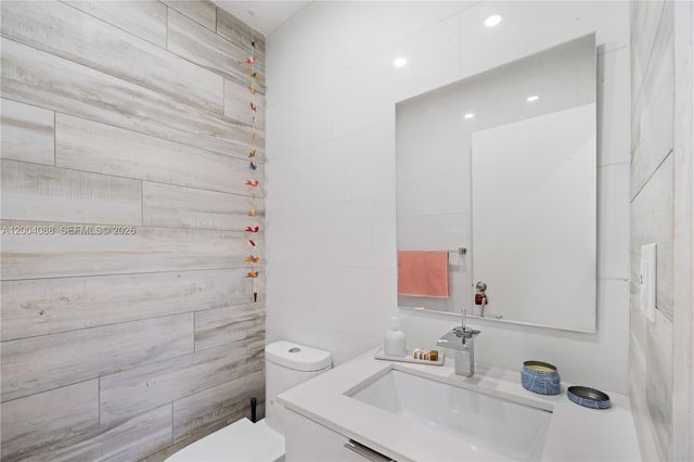 1425 Trillo Ave -, Coral Gables, FL 33146