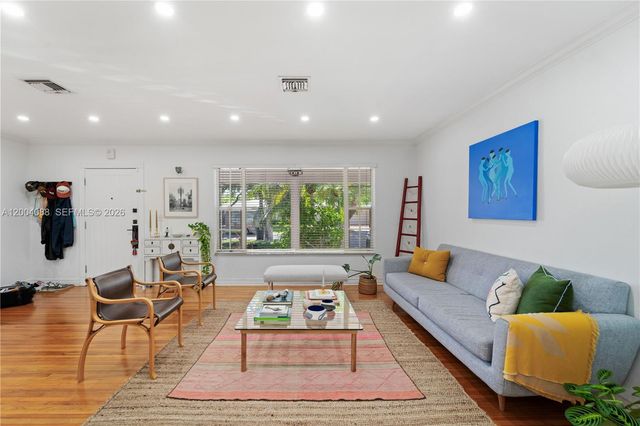 1425 Trillo Ave -, Coral Gables, FL 33146