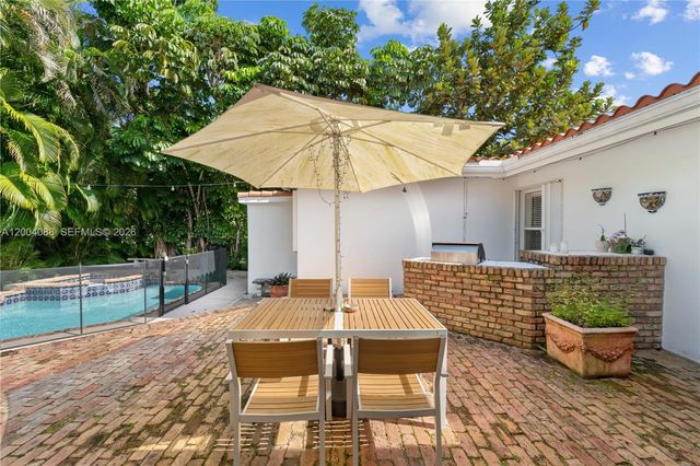 1425 Trillo Ave -, Coral Gables, FL 33146