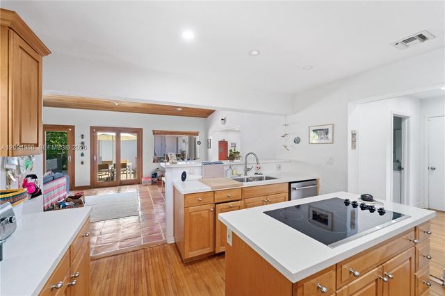 1425 Trillo Ave -, Coral Gables, FL 33146