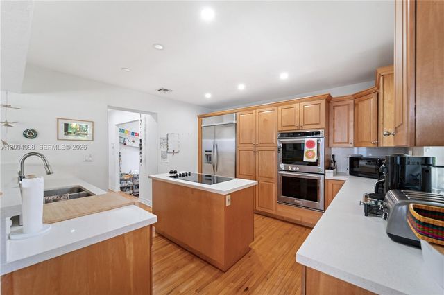 1425 Trillo Ave -, Coral Gables, FL 33146