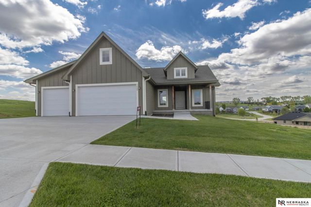 3000 Southern Hills Drive, Blair, NE 68008
