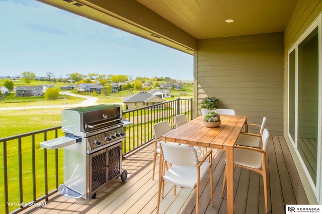 3000 Southern Hills Drive, Blair, NE 68008