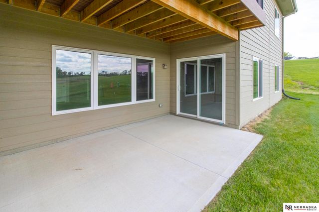 3000 Southern Hills Drive, Blair, NE 68008