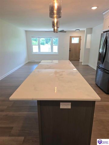 526 Pear Orchard Rd NW, Elizabethtown, KY 42701