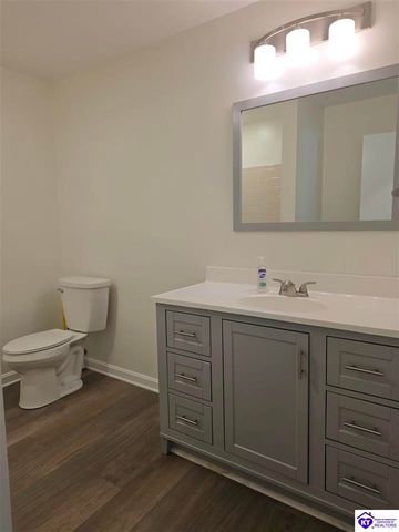 526 Pear Orchard Rd NW, Elizabethtown, KY 42701