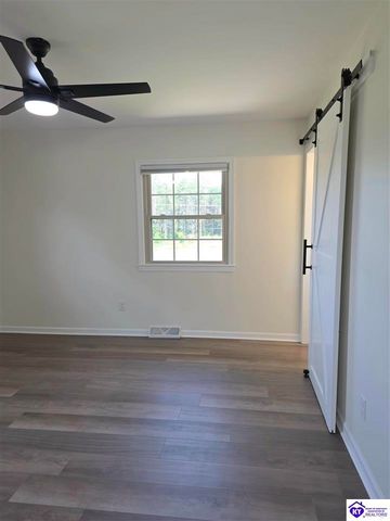 526 Pear Orchard Rd NW, Elizabethtown, KY 42701