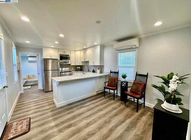 37230 2nd St, Fremont, CA 94536