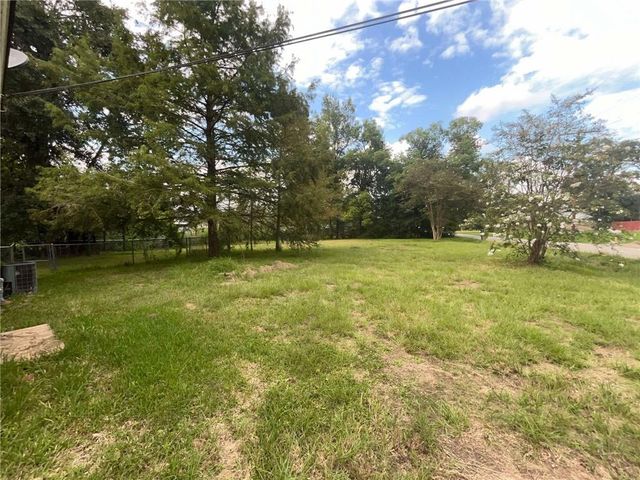 423 W CAPPEL Street, Marksville, LA 71351