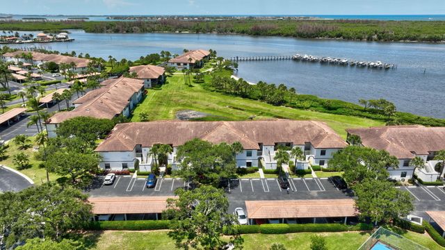 6062 SE Landing Way 2, Stuart, FL 34997