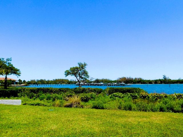 6062 SE Landing Way 2, Stuart, FL 34997
