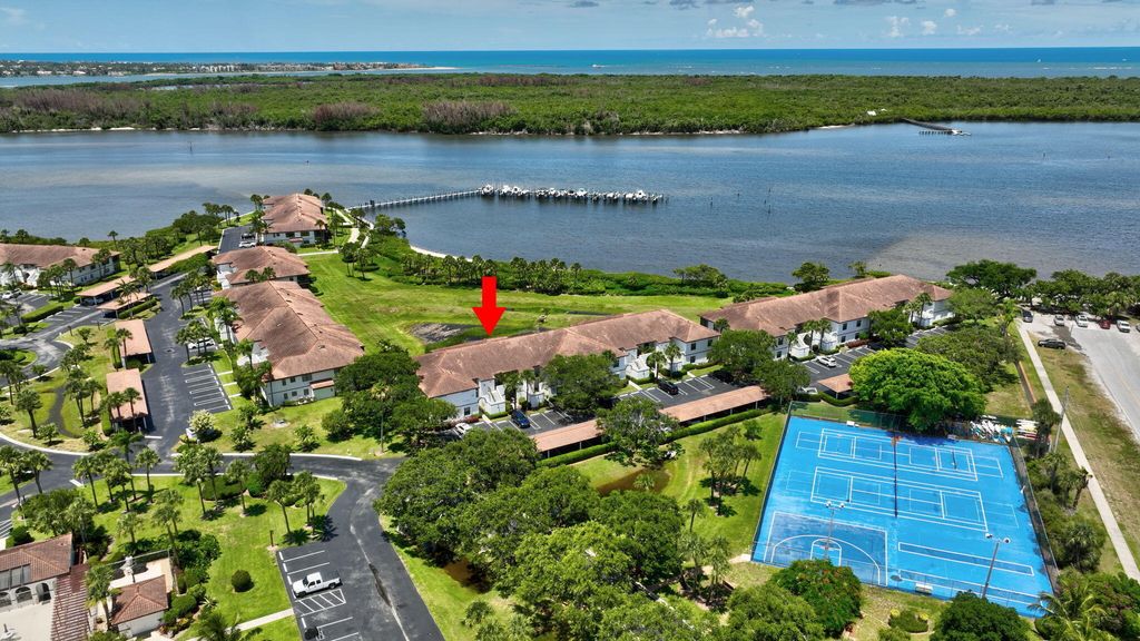 6062 SE Landing Way 2, Stuart, FL 34997
