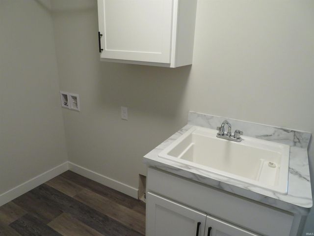 68390 Falcons Lair Lane, New Paris, IN 46553