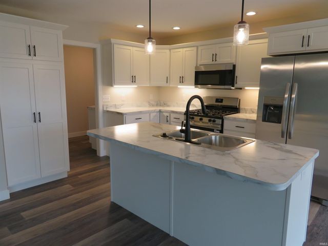 68390 Falcons Lair Lane, New Paris, IN 46553