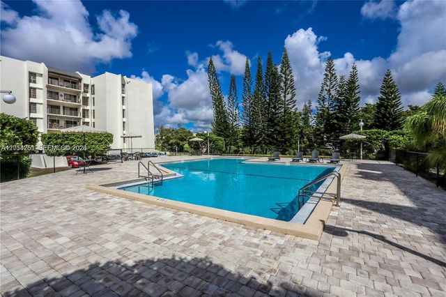 14203 SW 66th St 503, Miami, FL 33183