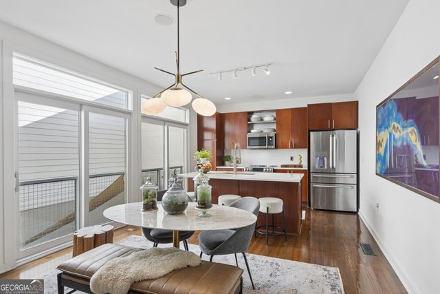 1260 Van Allen Mews NW, Atlanta, GA 30318